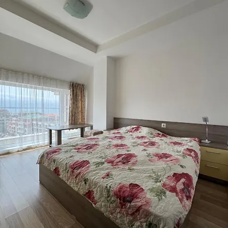 Sea View 1 Bedroom K&r